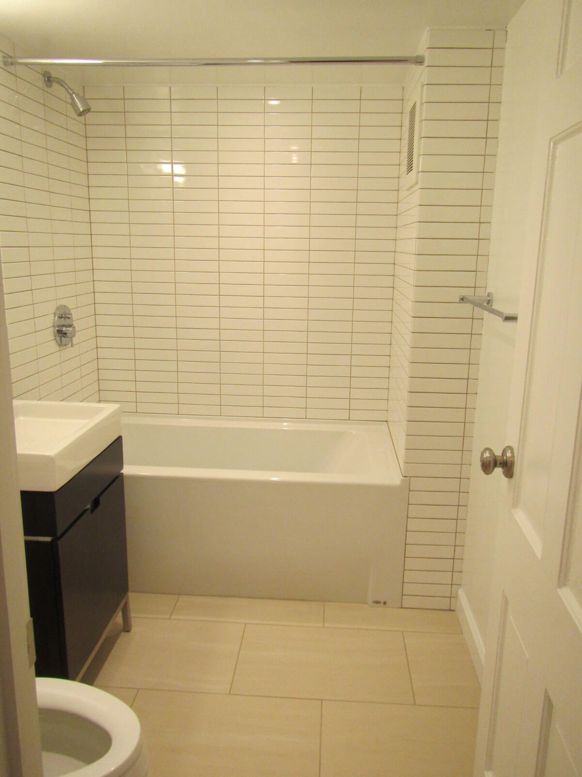 17RentalaptBathroomAfter